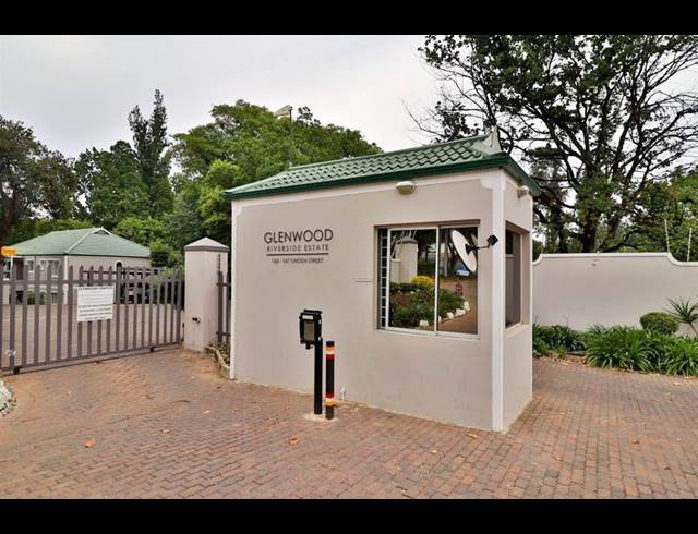 2 BEDROOM TOWNHOUSE FOR SALE IN STRATHAVON